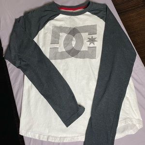 Men’s Mid sleeve DC Shirts SIZE MEDIUM.